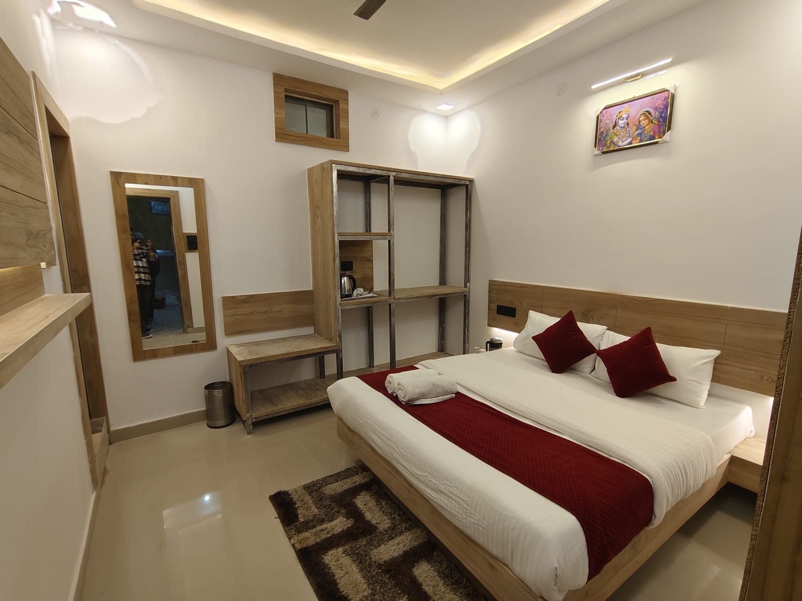 Hotel Amandeep Barkot — room 1