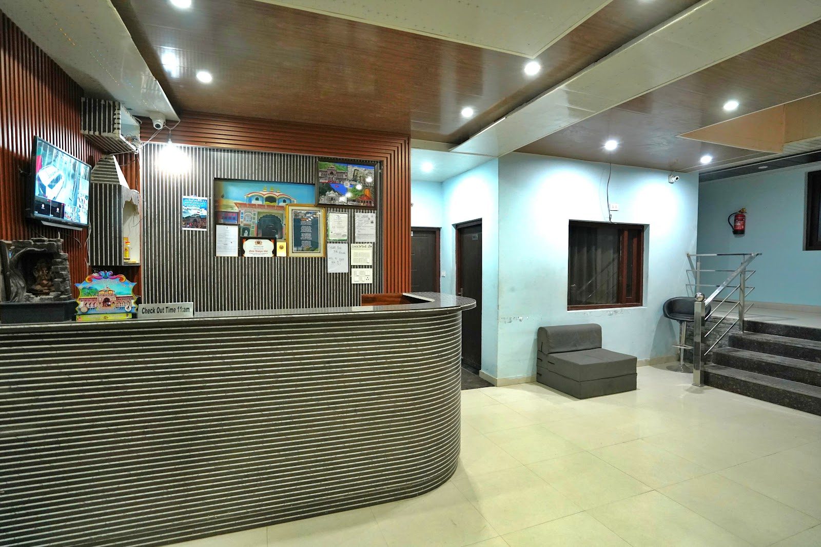 Hotel Divine Ganga — Badrinath stay