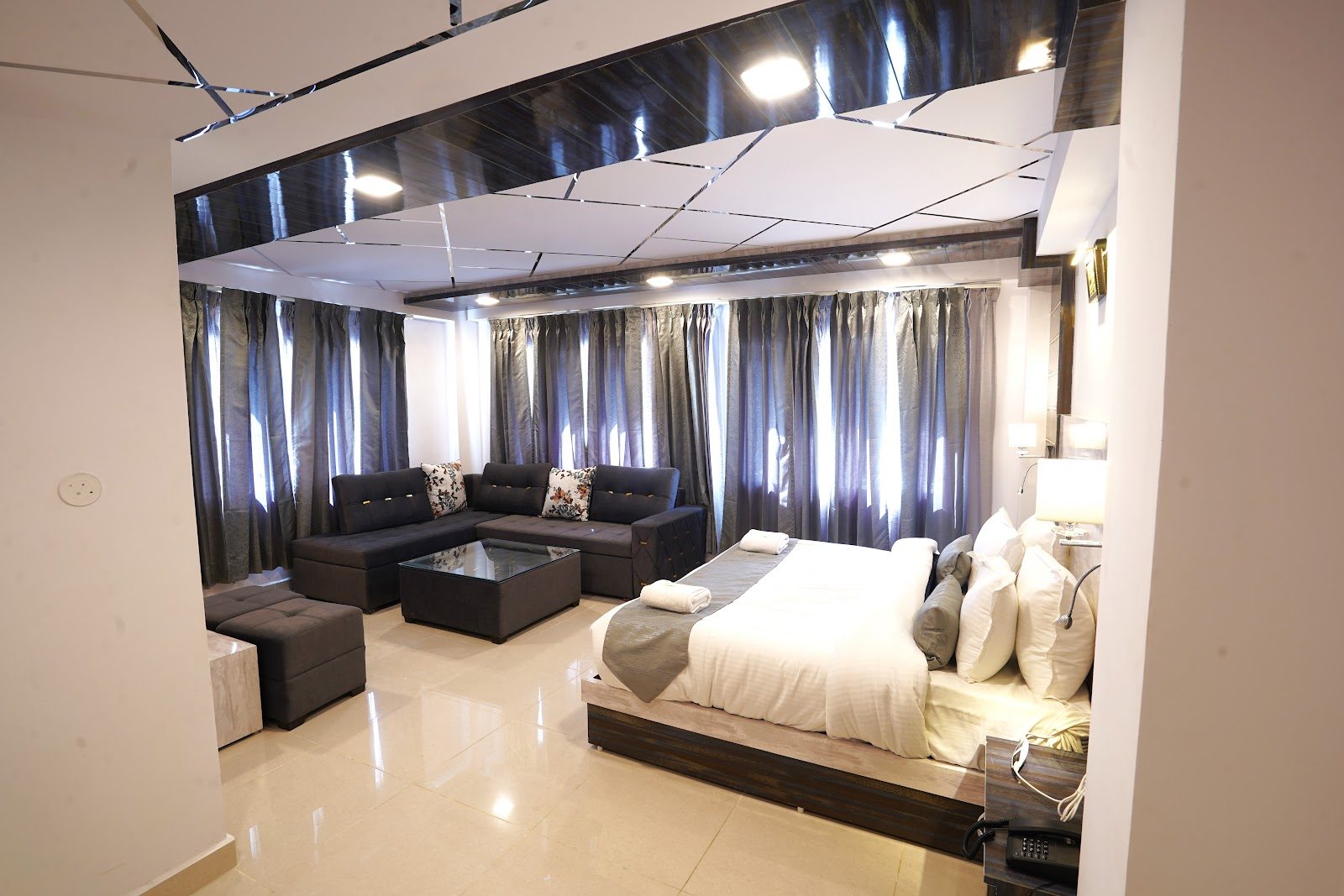 Family Room — photo 2