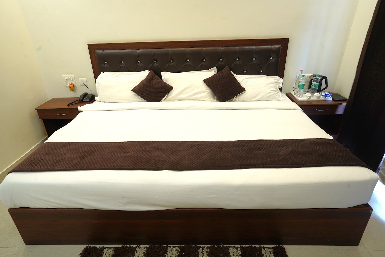 Shree Tirtham Residency — room 1