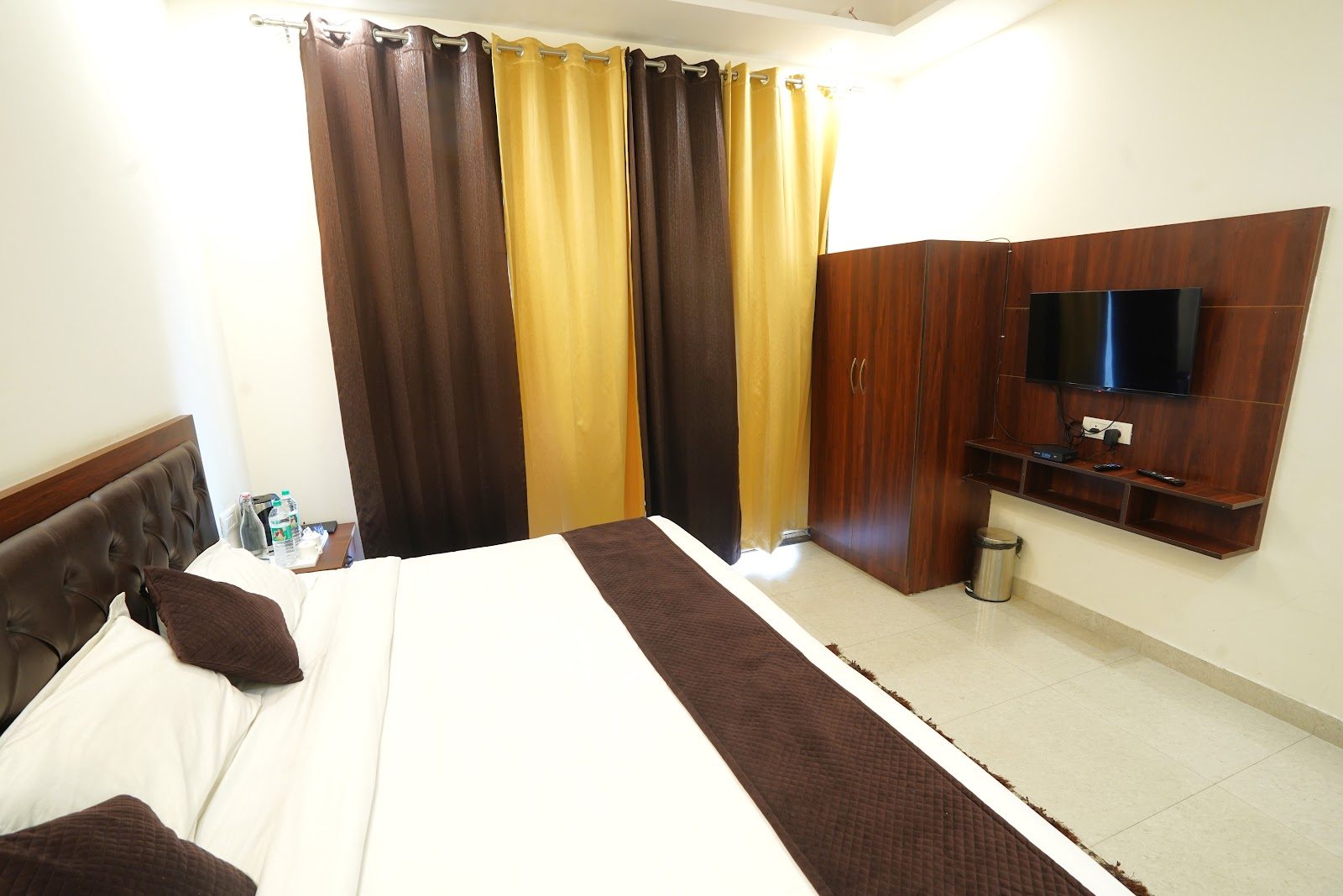 Deluxe Room — photo 2